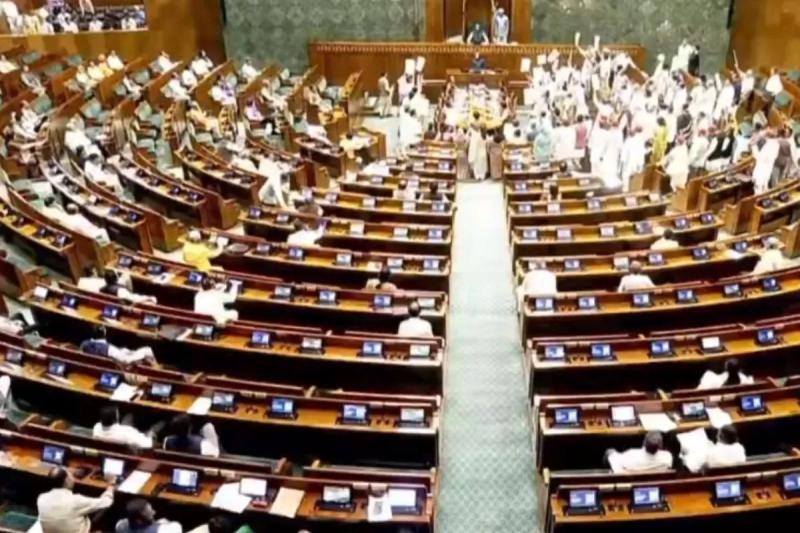 संसद में सरकार को घेरने का विपक्षी प्लान, राम मंदिर चढ़ावा चोरी और FCRA बिल पर हंगामा
